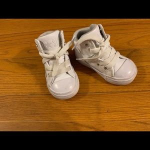 Size 5 white leather Converse